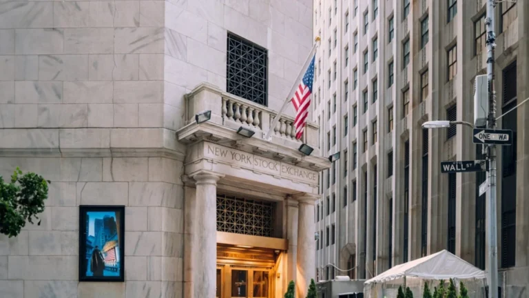 Foundations of Financial Markets